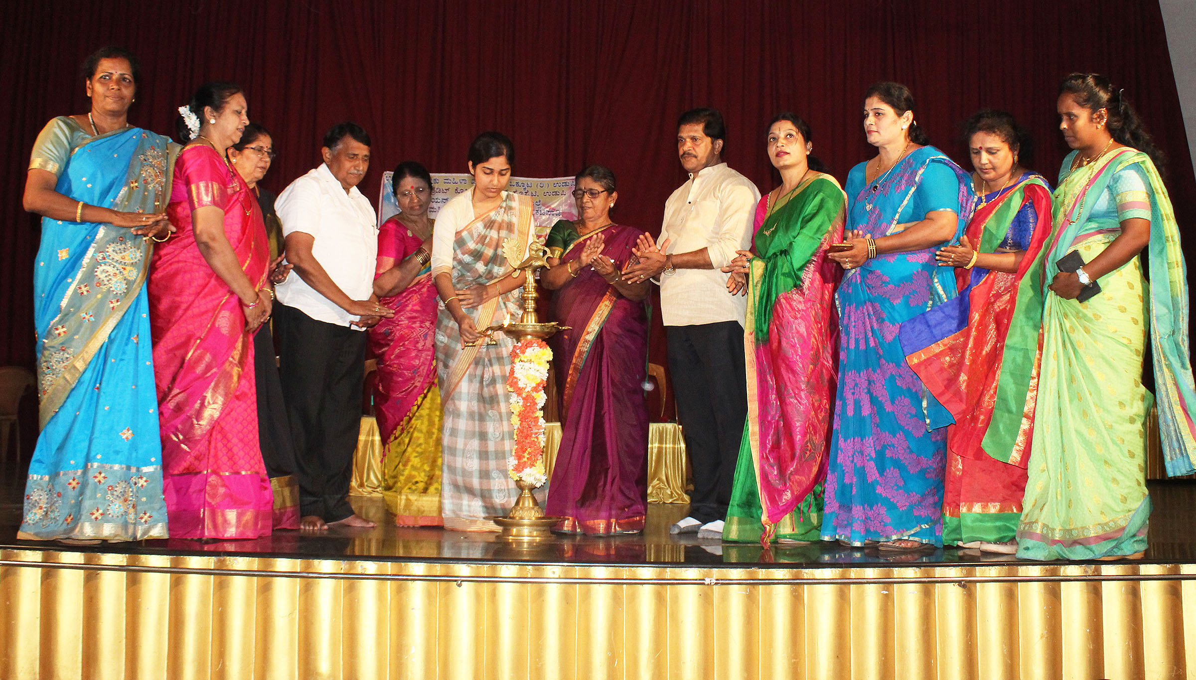 ಭಾರತದಲ್ಲಿ ಮಹಿಳೆಗೆ ಸ್ವಾತಂತ್ರ ನೀಡಿಲ್ಲ ಎಂಬುದು ಸುಳ್ಳು: ಅಕ್ಷಯ